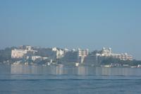 Stadtpalast Udaipur vom See aus