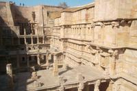 Treppenbrunnen Rani Ki Vav bei Patan
