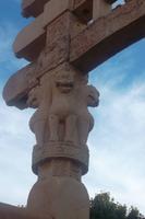 Löwentor des Ashoka am Stupa von Sanchi