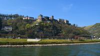 138 Schifffahrt durch das Mittelrheintal, Burg Rheinfels
