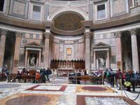 ... im Pantheon ...