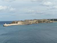 Blick auf das Fort Ricasoli, das gemeinsam mit dem Fort St. Elmo den Ausgang des Grand Harbours sichert.