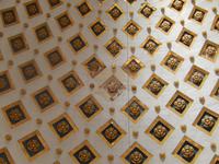 An dieser Stelle brach im zweiten Weltkrieg eine Fliegerbombe durch das Kuppeldach, explodierte aber nicht.