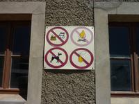 die deutsche Vergangenheit auch hier nicht zu übersehen..