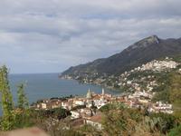 Blick auf Vietri sul Mare an der Amalfiküste