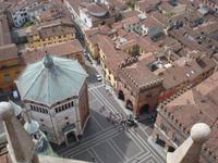 Cremona - Blick vom Torraza auf das Baptisterium