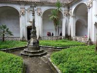 Grabstellen der Mönche in der Kartause von Padula