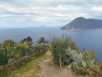 Inselrundfahrt Lipari (Blick zu den Inseln Alicudi, Filicudi und Salina)