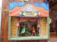 typisches Puppentheater