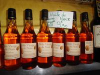 Sarlat ist bekannt für das Walnussöl