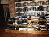 Bei der Weinverkostung in Pag