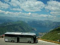 Unser Reisebus über der Bucht von Kotor