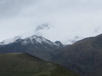 Kasbeg in Wolken