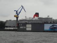 die Queen Elisabeth in einem der Docks