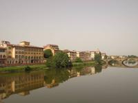 Spiegelbild im Arno - Florenz