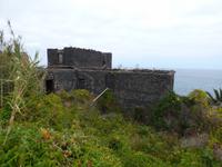 Ruine an der Küste // Caniço