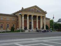 Museum am Heldenplatz
