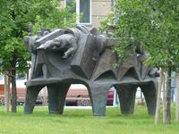 Skulptur an der Pfarrkirche