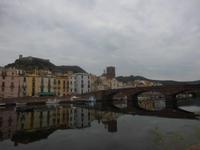 Blick auf Bosa - Altstadt, Ponte Veccio, Dom und Festung