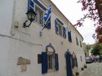 Im Bergdorf Makrabes