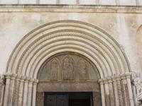 Portal der Domkirche der Heiligen Anastasia