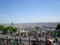 Blick auf die Stadt von den Treppenstufen der Sacre Coeur