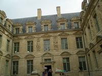 Hotel de Sully
