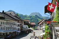 Die Hauptstraße von Gruyeres