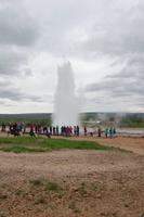 Geysir „Strokkur“ spuckt alle 3 - 6 Minuten