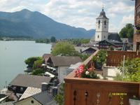 Blick zur Kirche + See