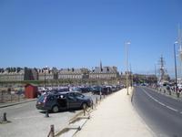St. Malo vom Terminal zu dem intra muros Bereich der alten Stadt 