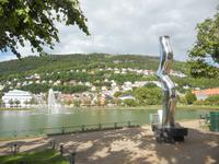 am Lille Lungengardsvann mit Blick zum Hausberg Floyen in Bergen