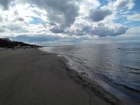 Weiter Strand in Jurmala