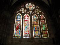 Schöne Bleiglasfenster im Münster, Straßburg