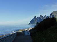 Melfjord und die Bergkette Okshornan