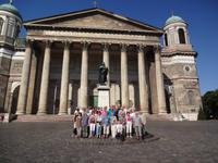 Gruppenbild vor der Basilika von Esztergom