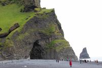 Blick auf die Felsen von Reynisdrangar