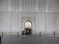 Ypern. Menenport. Zehntausende Namen gefallender Briten