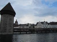 Spaziergang über die Kapellbrücke in Luzern
