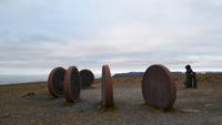 118 Insel Magerøya, Nordkapfelsen mit Mutter Erde