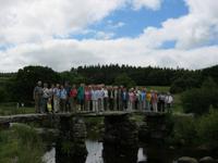 Gruppenbild auf der Clapper Bridge