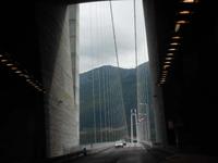 Fahrt auf die neue Hardangerbrücke