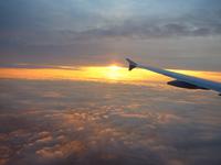 Landeanflug im Sonnenuntergang