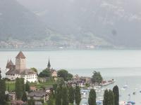 Spiez, mit den Bus zur Schiffsanlegestelle