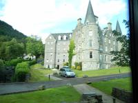 Ein kleines Schloss am Fuße der Highlands