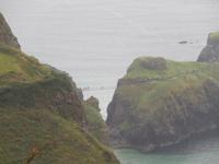 Ob diese schmale Brücke wohl hält?