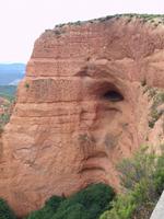 Eine der Galerien, durch welche die Römer das Wasser schießen ließen