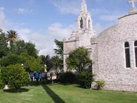 Santuario de la Ermita de la Isla de Toxa - eine völlig mit Jakobsmuschen verkleidete Kirche