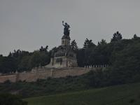 Blick zum Niederwalddenkmal