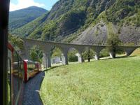 Fahrt mit dem Bernina-Express (Kreisviadukt von Brusio)